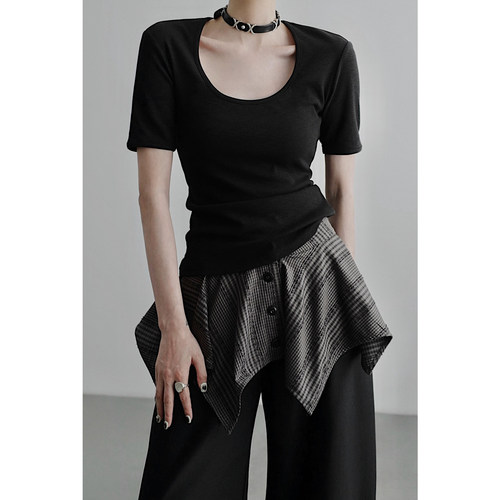 无以幻象深圆领中袖打底T恤