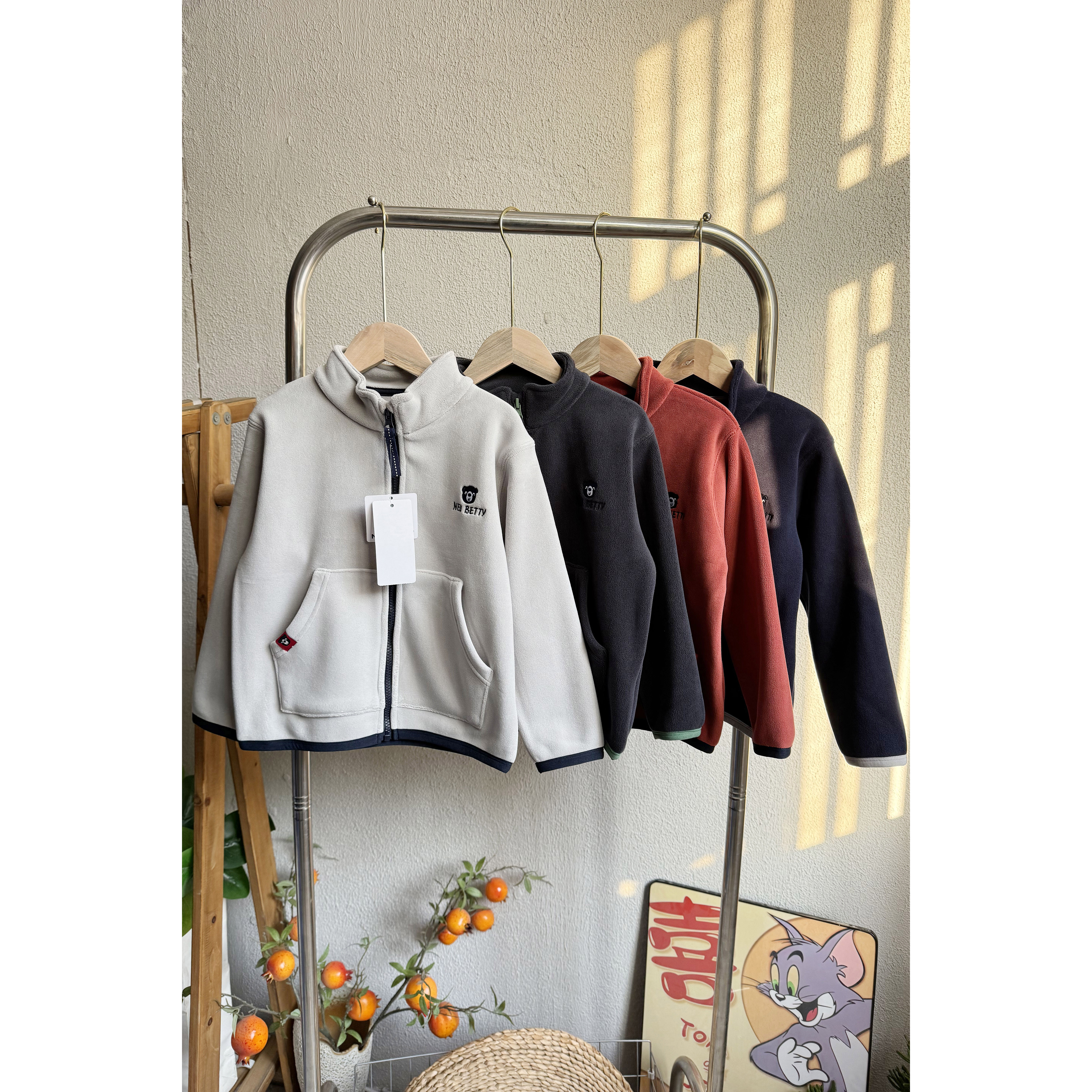 男童摇粒绒立领保暖外套一体绒