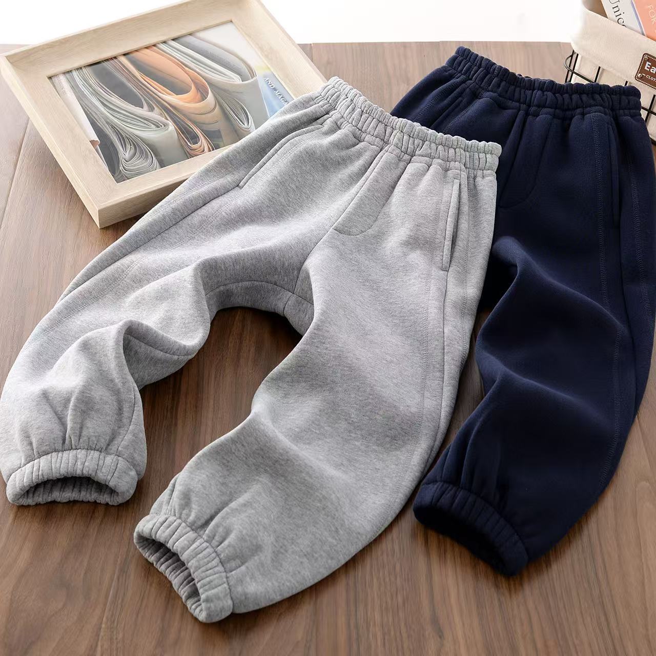 儿童针织柔软加绒条件调节卫裤