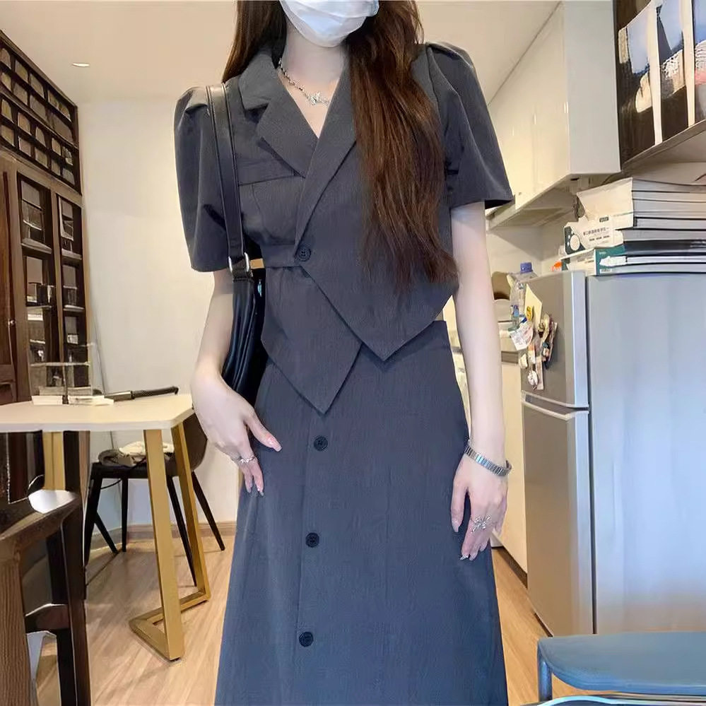 套装女2026夏季新款港风短款不规则翻领西装上衣高腰半身裙两件套
