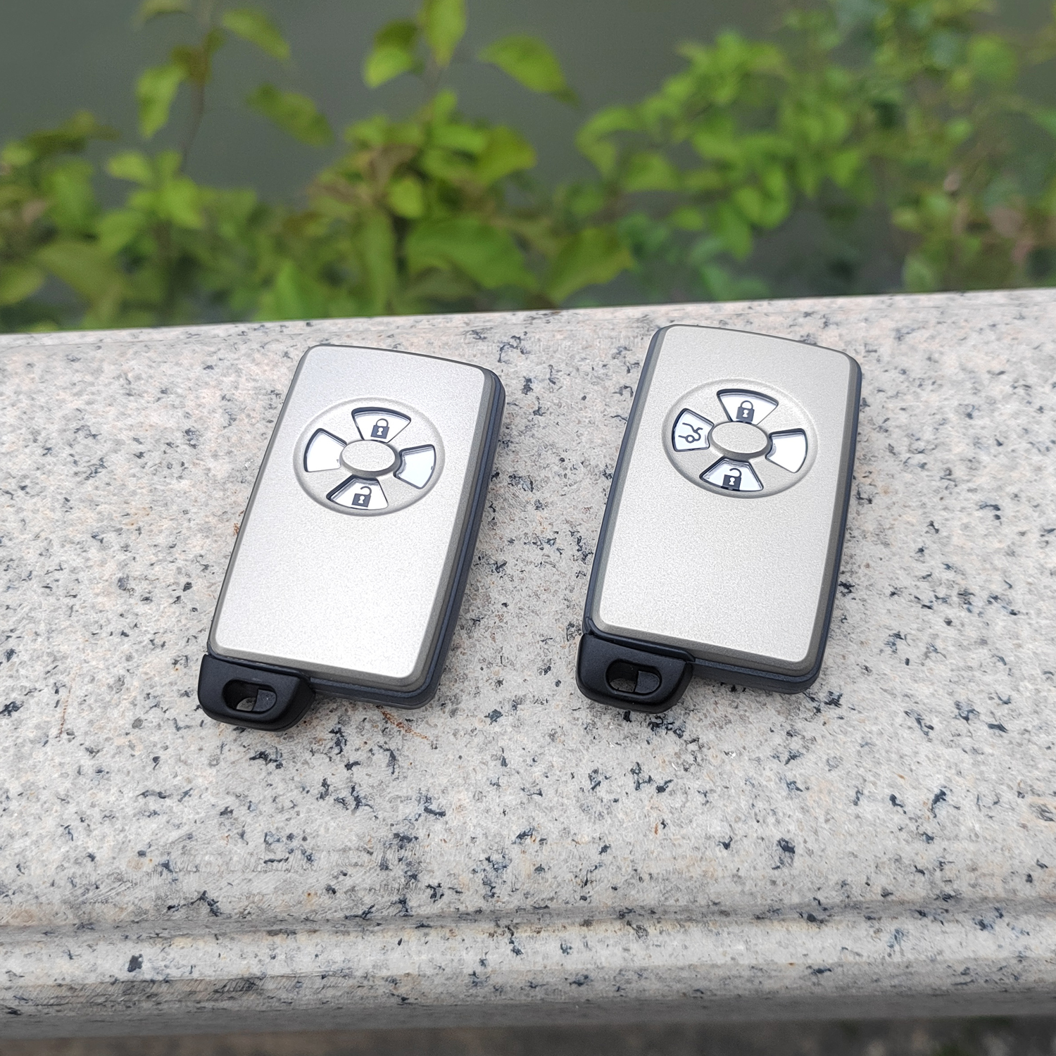 专用丰田09-12老款RAV4锐志雅力士智能卡遥控钥匙替换外壳银白新-