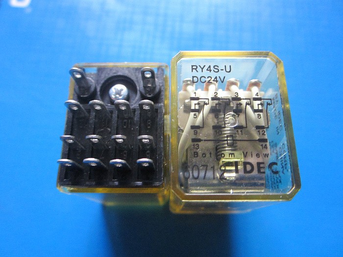 中间继电器RM2S-UL小8脚RH2B-UL大8脚RY4S-UL小14脚RH4B
