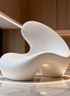 休闲娱乐会所大厅艺术玻璃钢摆件