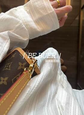 李姐万岁｜竖条纹提花慵懒风衬衫女春夏韩版宽松气质通勤休闲上衣