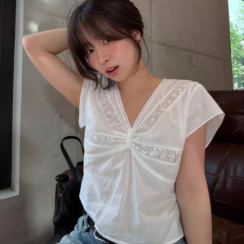 梵隼·XH 韩系蕾丝拼接V领短袖衬衫东大门夏季新款甜美系带上衣女