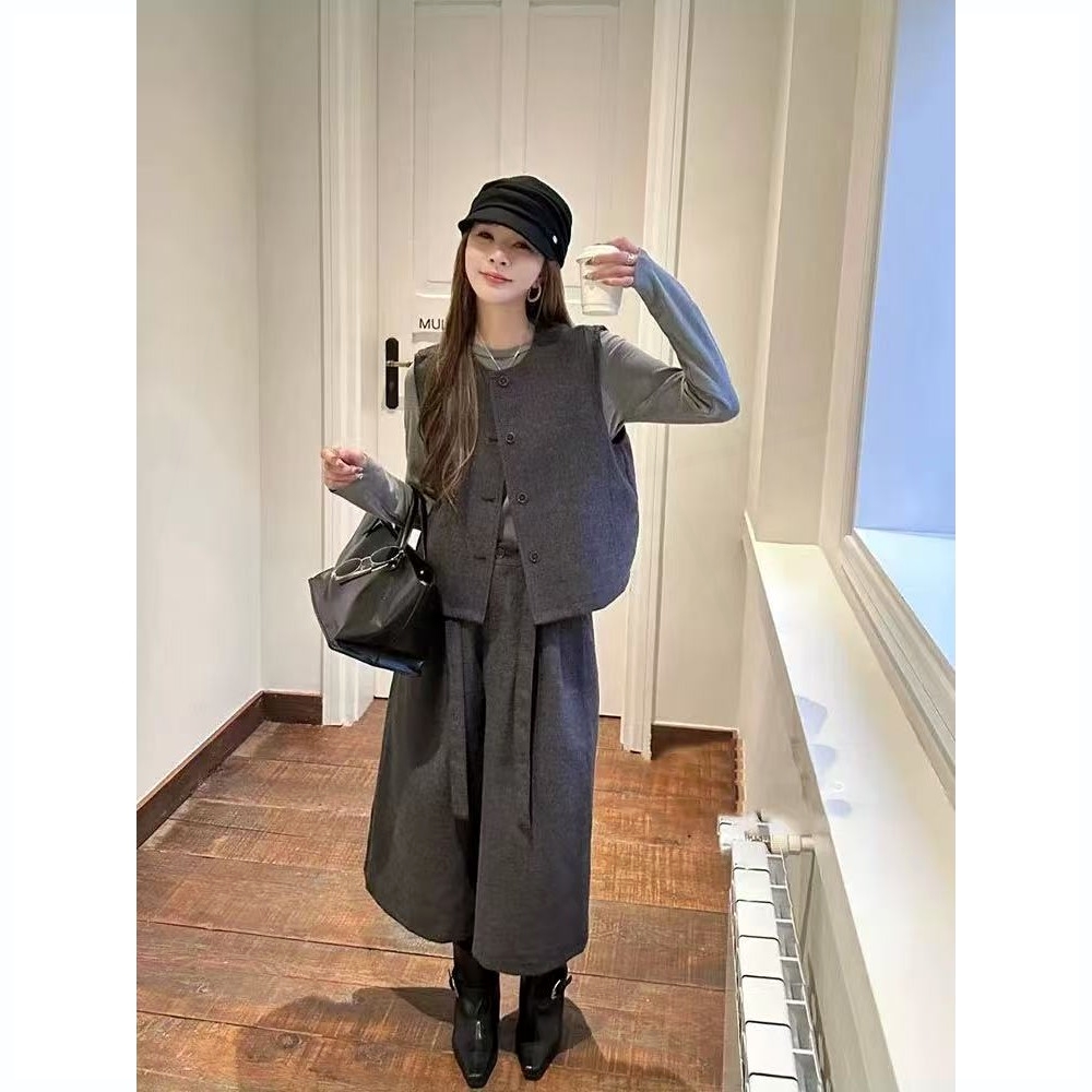 扣无袖马甲长袖打底衫阔腿裤套装