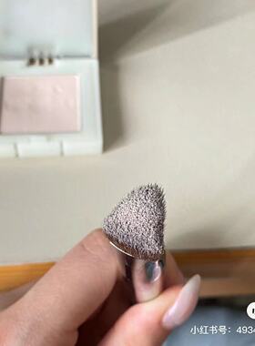 一键提亮！ 三角熨斗高光刷/腮红点彩刷上妆清透/镰刀鼻影刷宿星