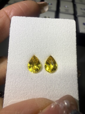 天然无烧黄色蓝宝石2.996克拉完美切割