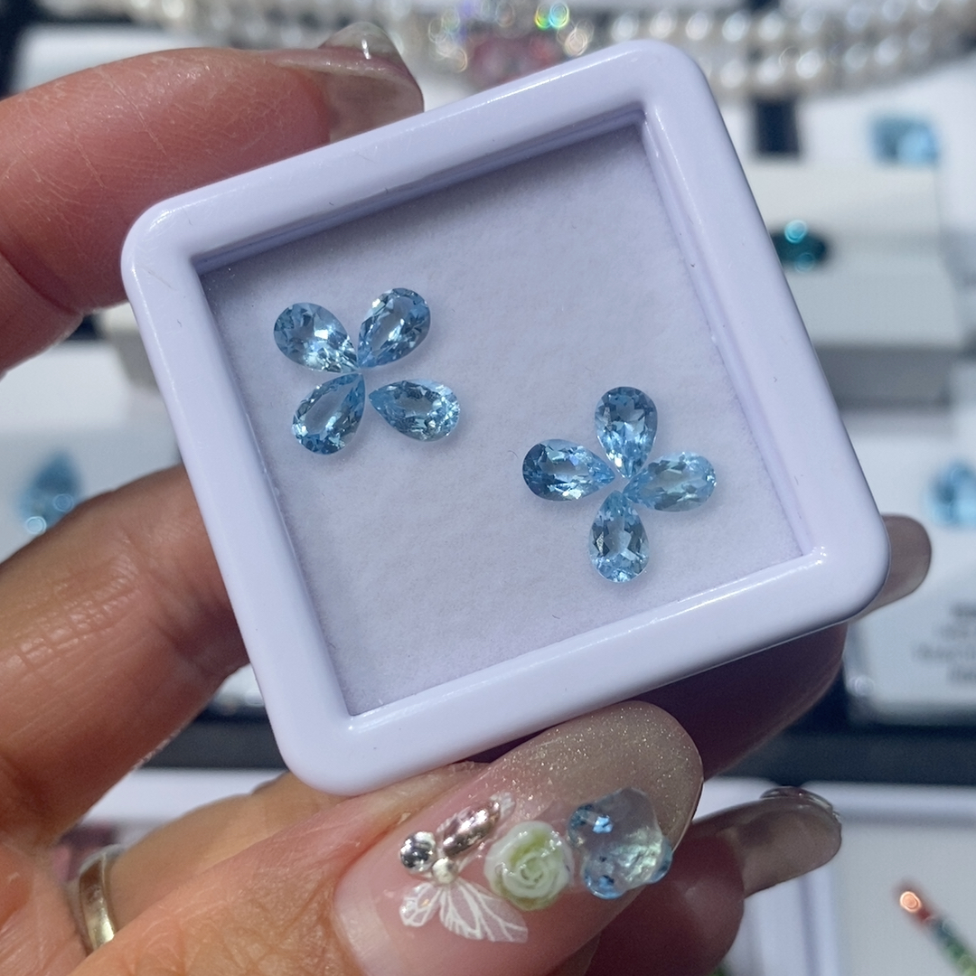 天然海蓝宝2.81克拉4*6水滴全净无瑕颜色非常好性价比高的很特价