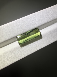 天然绿碧玺7.32克拉浅色系碧玺