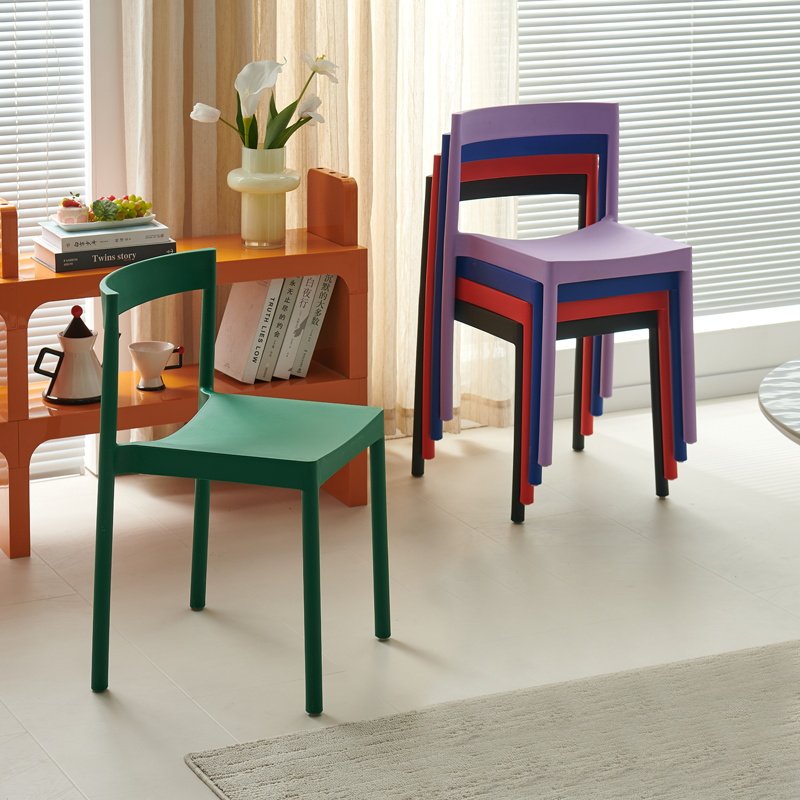 北欧简约塑料椅子家用餐椅成人休闲创意书桌椅懒人靠背凳子网红椅