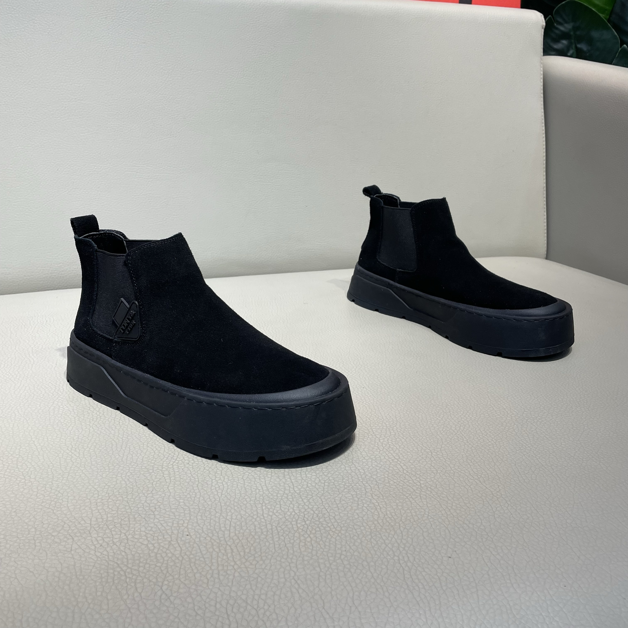 切尔西靴男秋冬新款反毛皮套筒高帮板鞋净版百搭休闲厚底时尚短靴