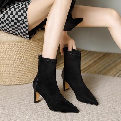 早春新款黑色绒面磨砂粗跟尖头高跟7cm短靴女加绒弹瘦瘦靴单0101n