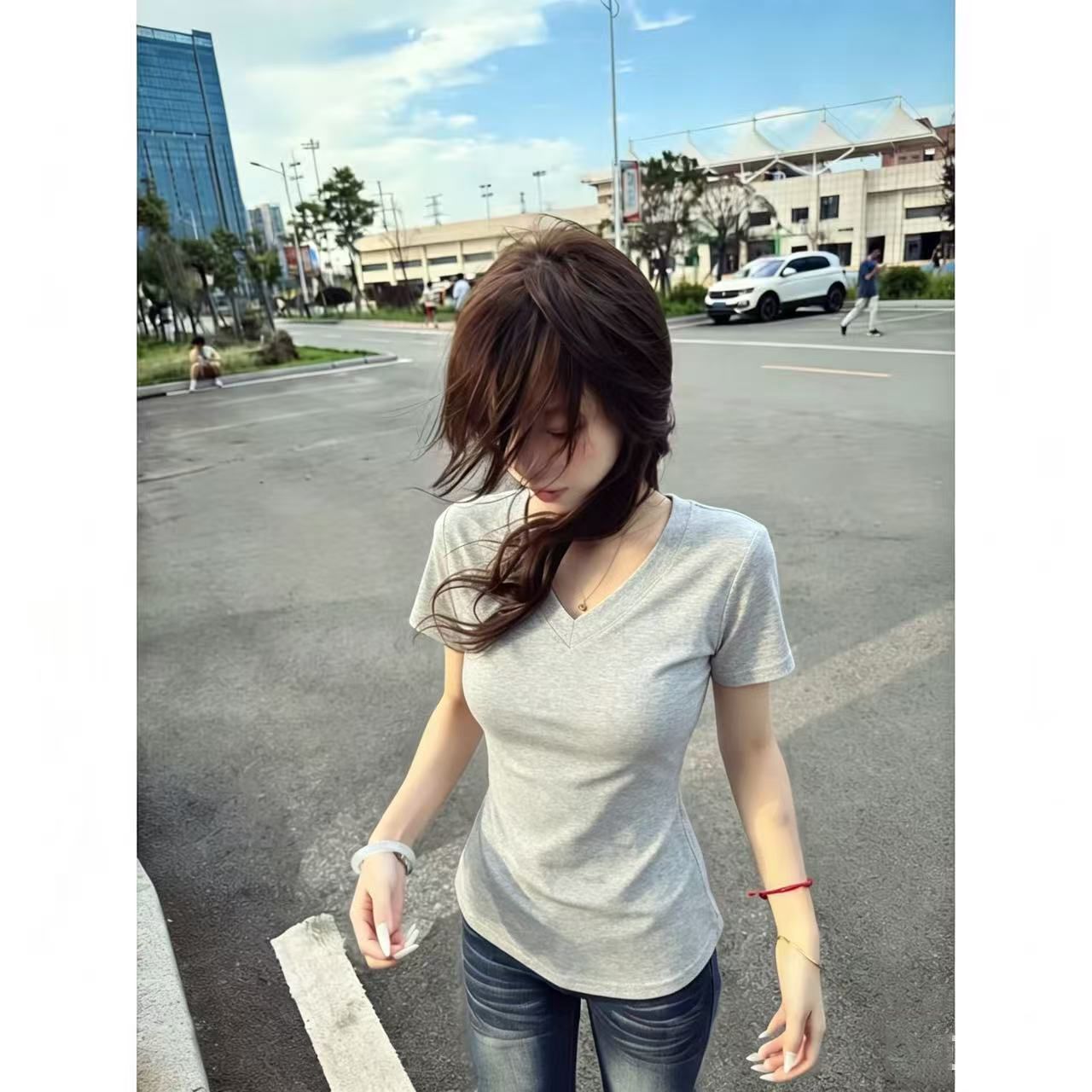 黑色V领正肩纯棉短袖t恤女夏季新款纯欲风修身显瘦百搭辣妹上衣