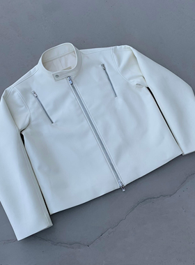 Oxycodone/进口象牙白超纤植物蛋白皮三拉链立领设计短宽版型皮衣
