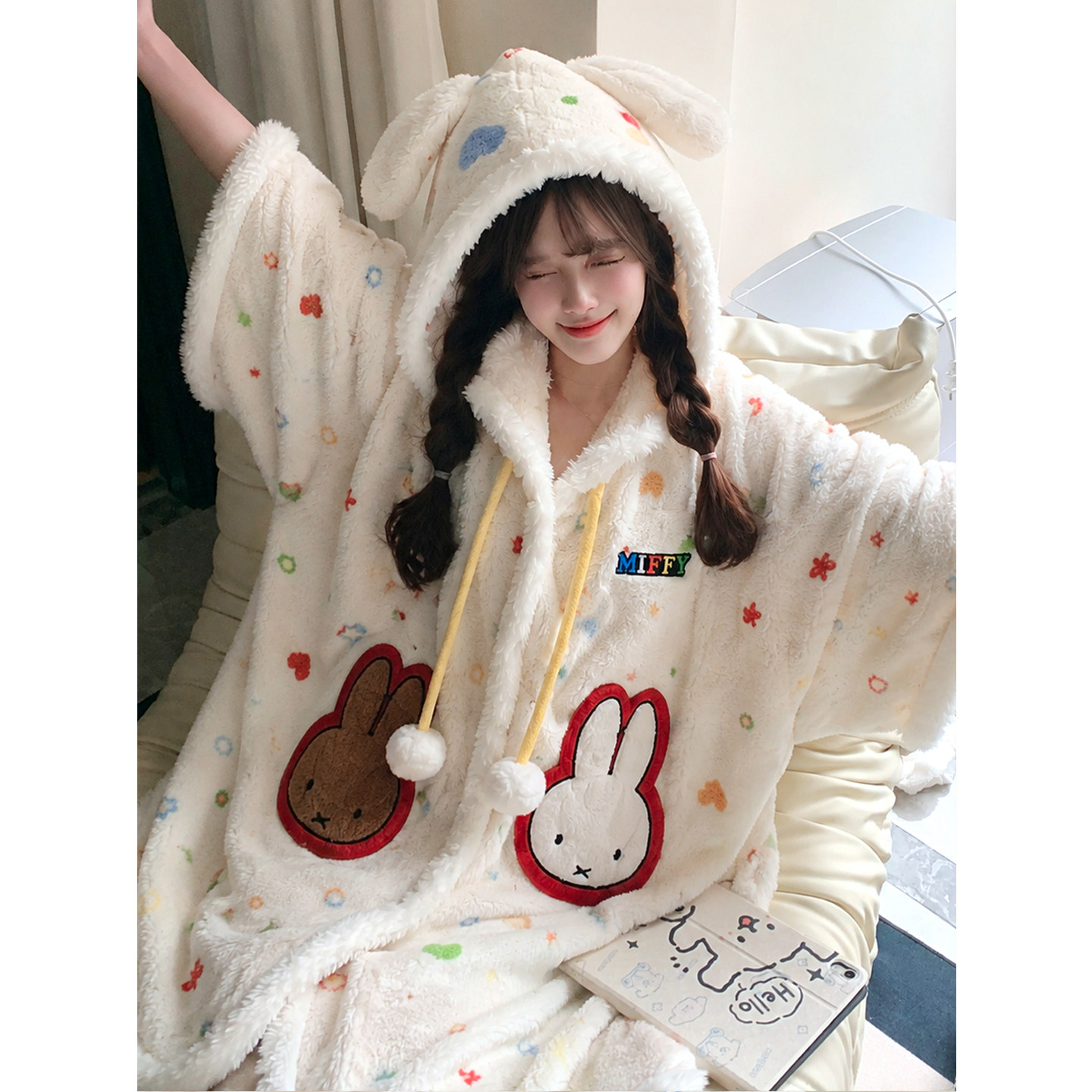 可爱卡通米菲兔斗篷睡衣女生冬季珊瑚绒加厚款睡袍家居服套装外穿