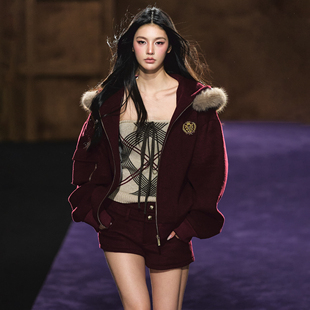 AGAM 30羊毛毛呢连帽卫衣外套+短裤套装冬季新款加厚保暖两件套