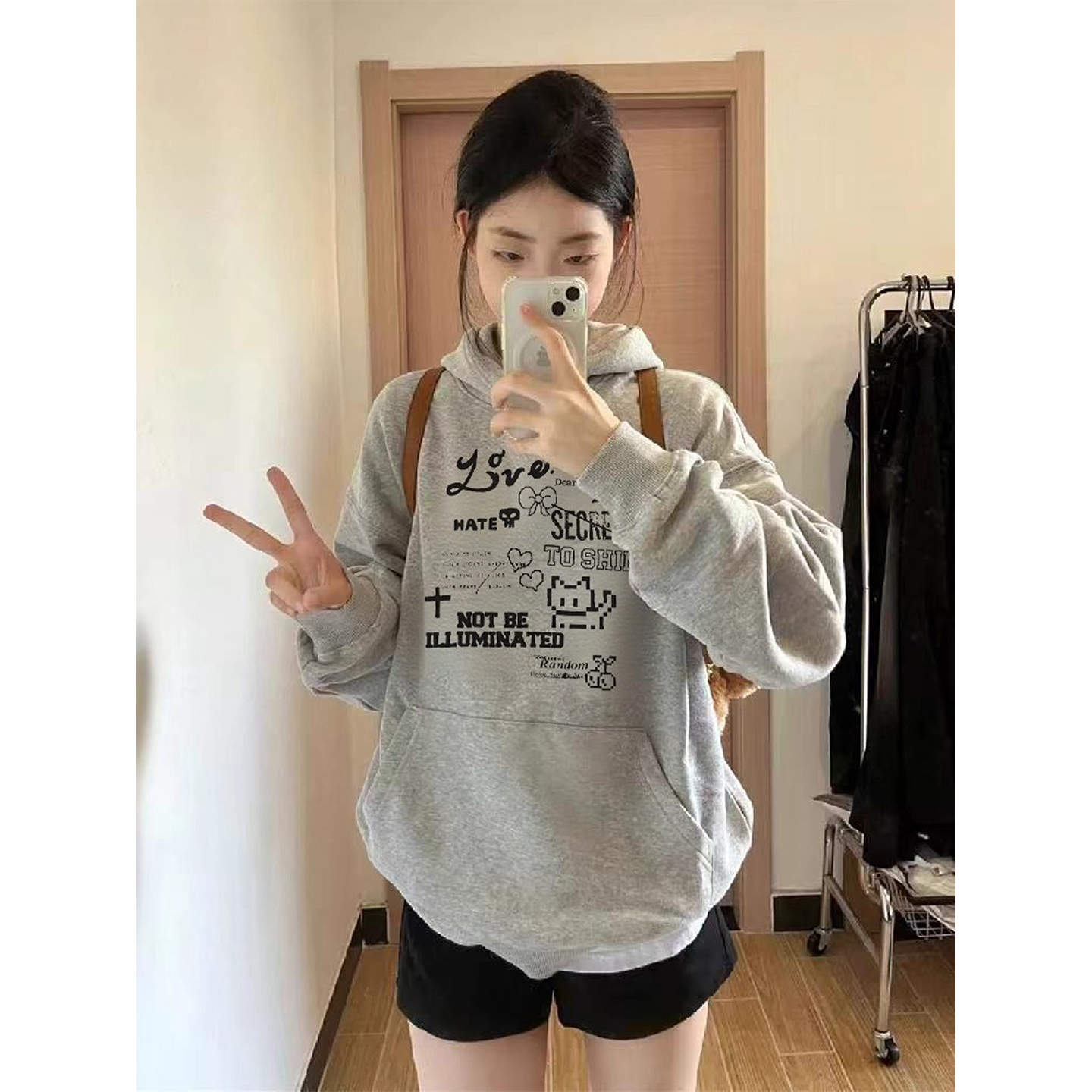 【无忧试穿】小众印花连帽卫衣冬