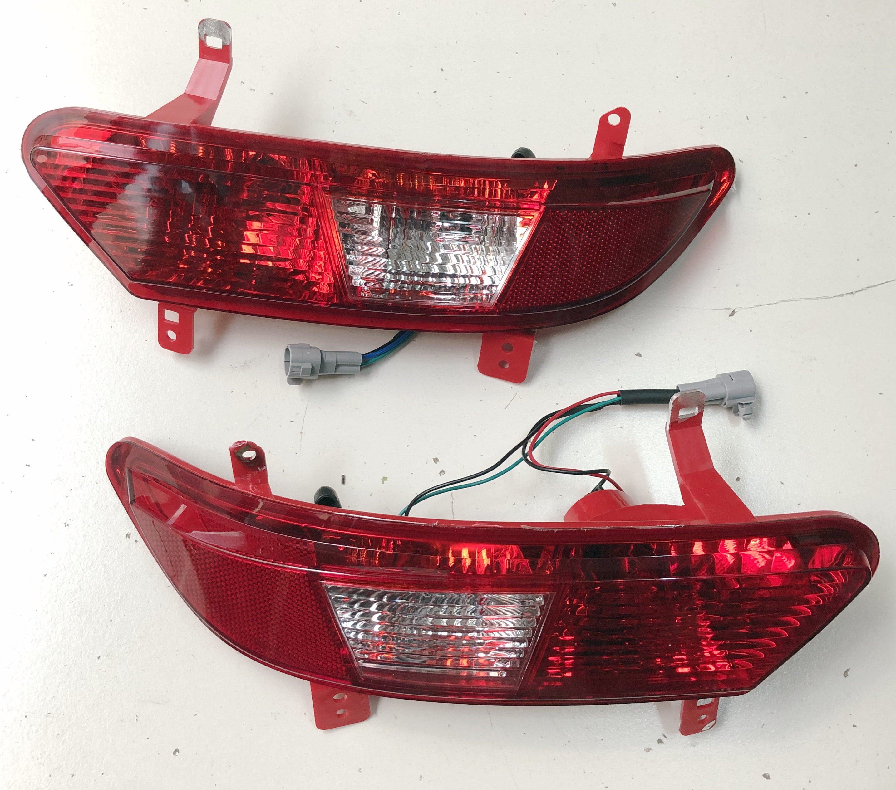 适用14-17吉利帝豪后雾灯百万