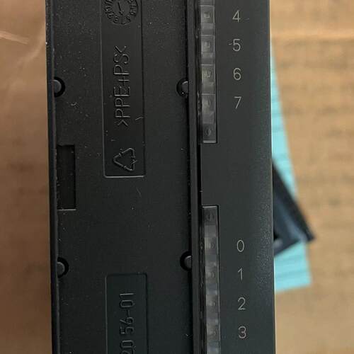 322-1HH01-0AA0 PLC输模块 DO 16xREL AC120/230V议价维修