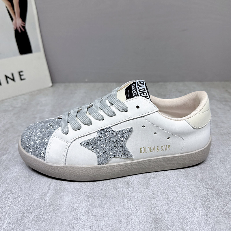 thumbnail for Korean version of sequin star board shoes women's new leather round toe versatile flat casual white shoes in early spring 2026
