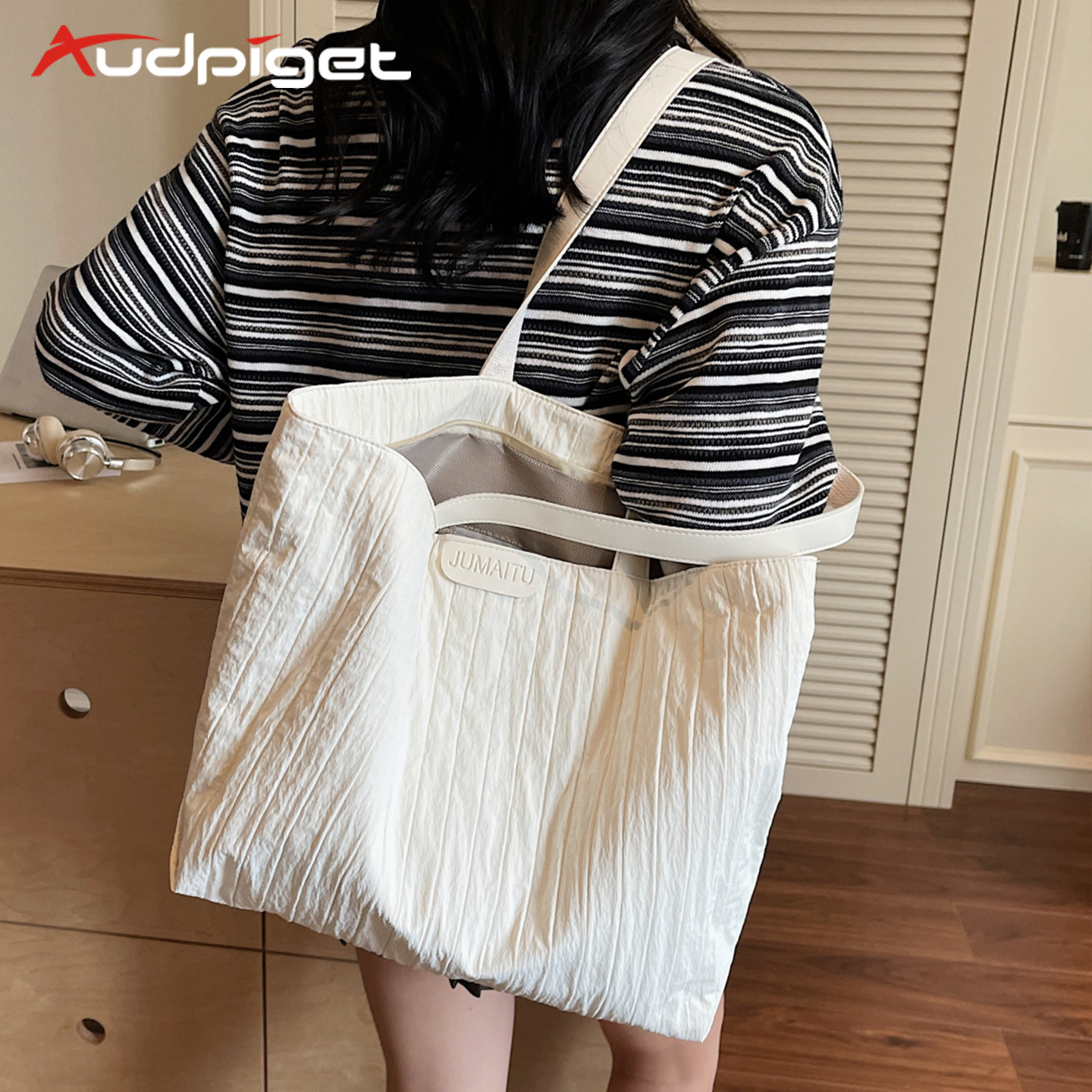 大容量日常通勤托特包女大学生简约百搭腋下包时尚肌理感单肩背包,箱包皮具/热销女包/男包,时尚帆布包,淘宝优惠券,粉丝福利购,淘宝优惠卷