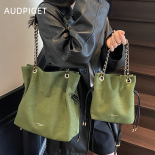 秋冬季单肩包上班族通勤设计款百搭斜挎包链条包手提包女士托特包