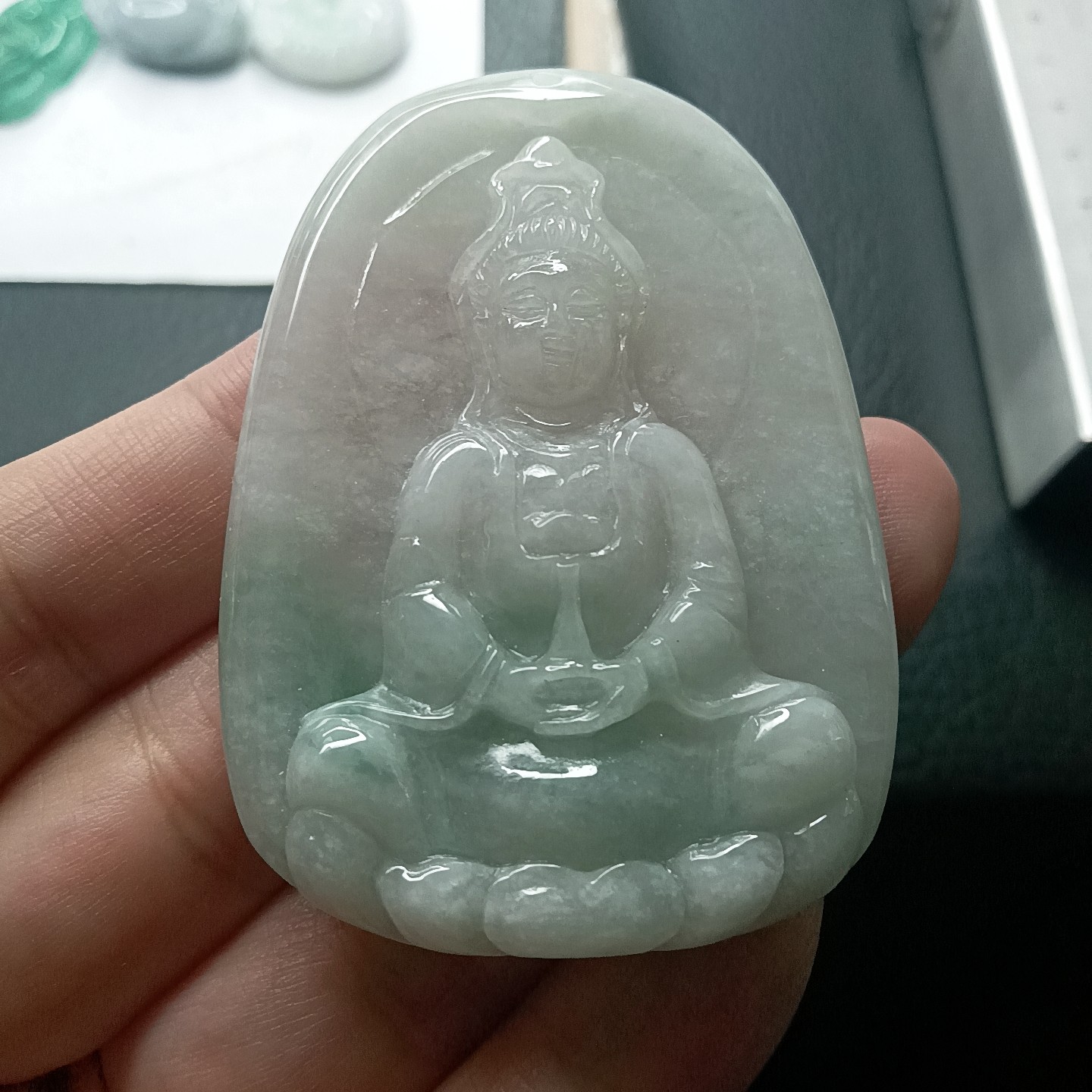 缅甸天然翡翠玉飘花观音