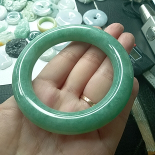 缅甸天然翡翠玉满绿色圆条完美手镯尺寸56.6 13mm