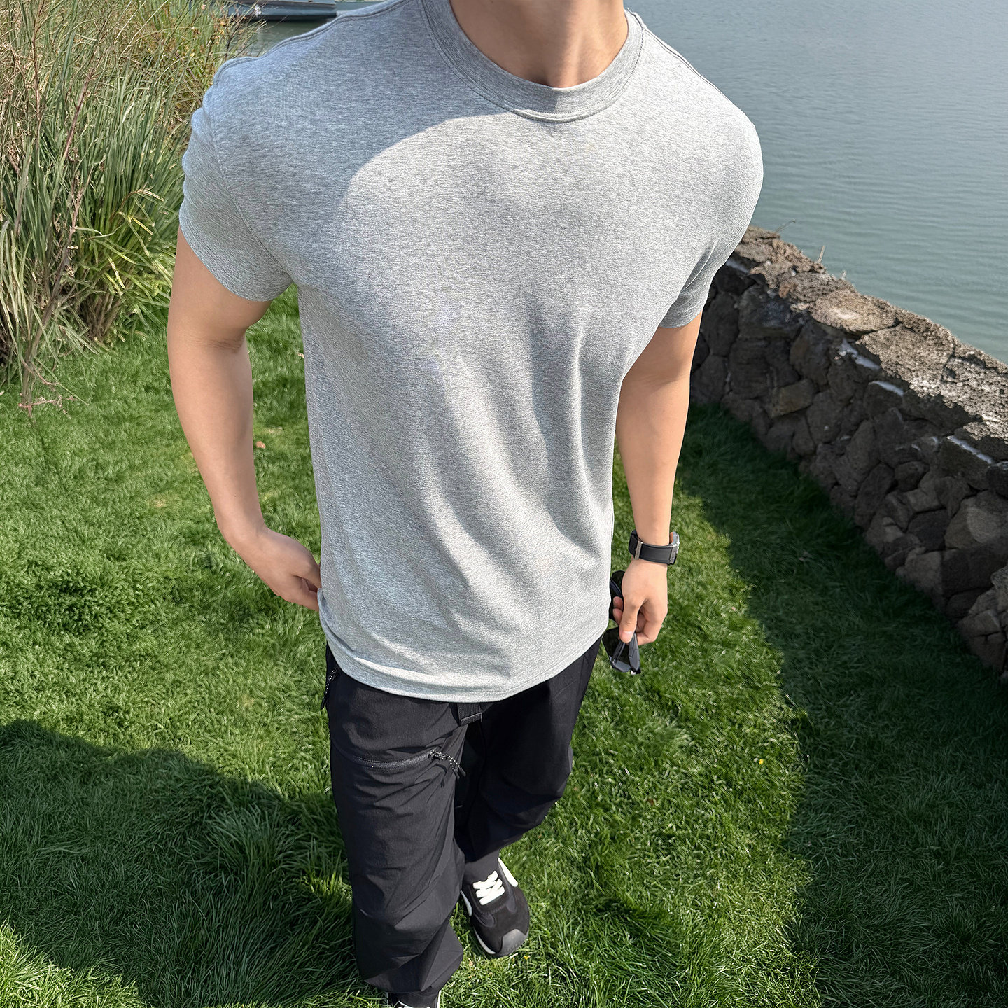 SANBAI叁佰【巨显壮 肌底皮肤衣】夏季休闲短袖男莱卡抗菌高弹T恤