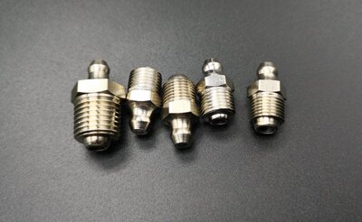 德标德标直注式黄油嘴