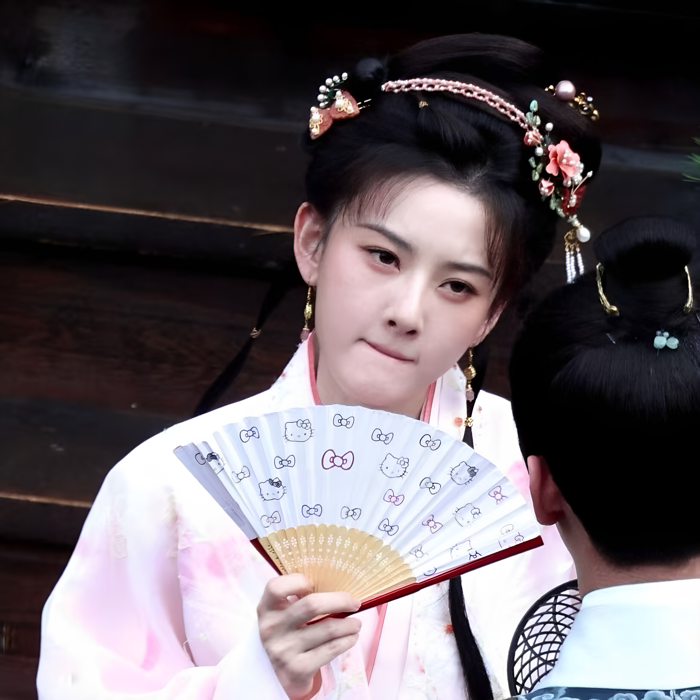 宋祖儿同款折叠扇小巧便携可爱kt女士随身小扇子超仙古风2026新款