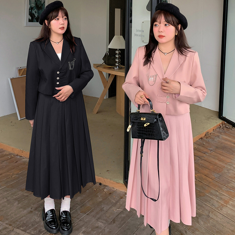2024秋新品加肥胖mm百褶裙套装加大码设计感西服两件套显瘦遮肚子