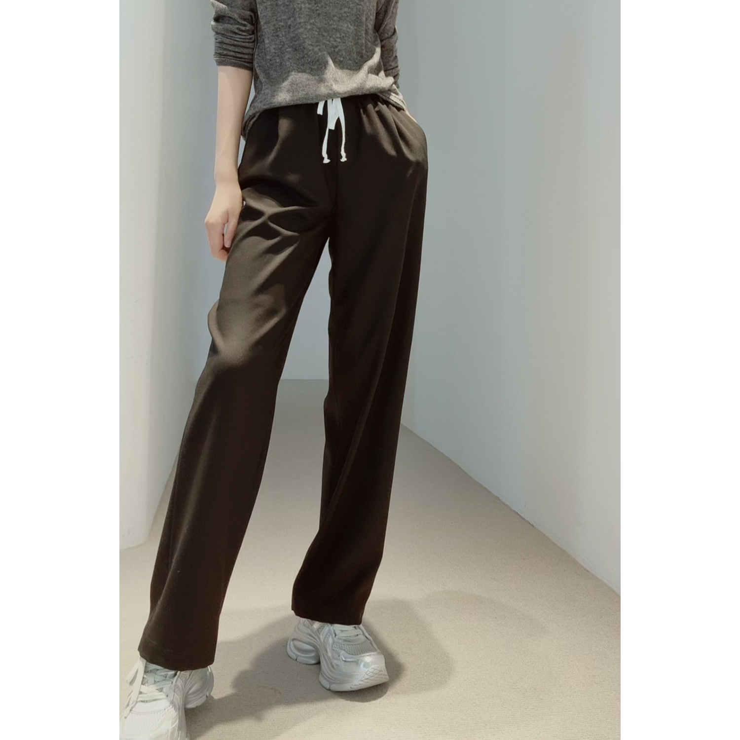 可机洗精纺羊毛撞色抽绳运动西裤