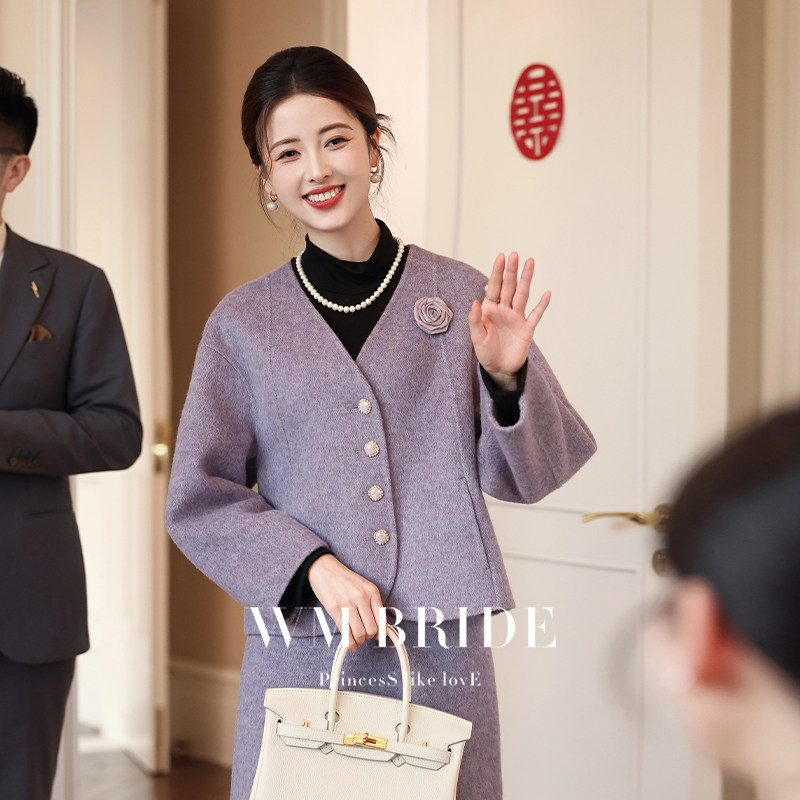 高贵年轻妈妈婚宴大衣女轻奢高端喜婆婆礼服2026小香风毛呢外套冬