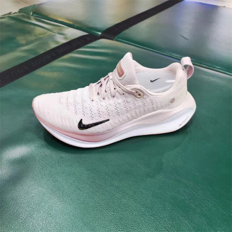 NIKE耐克女子REACTX INFINITY RUN 4运动休闲跑步鞋 DR2670-010