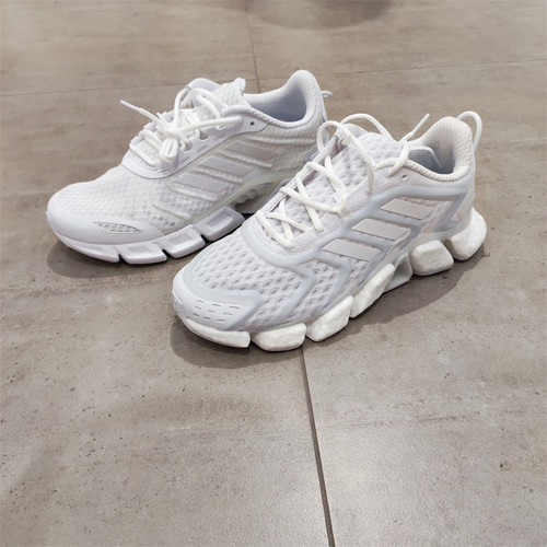 正品Adidas/阿迪达斯男女同款低帮轻便百搭运动休闲跑步鞋H01178