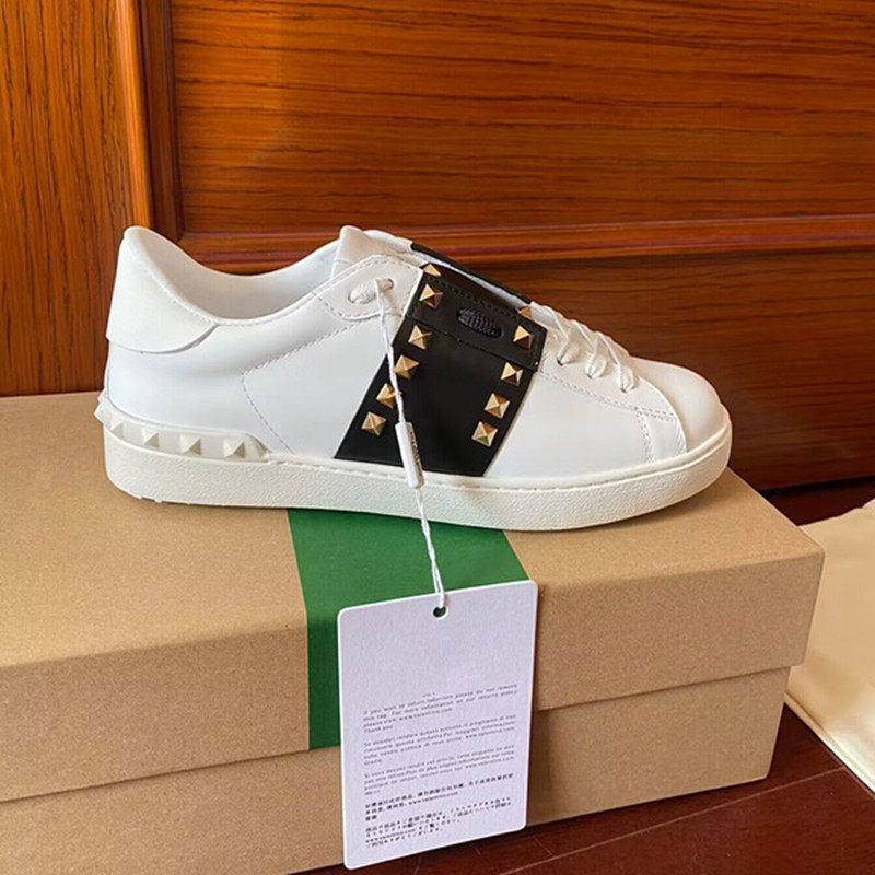 黑色金色铆钉 20