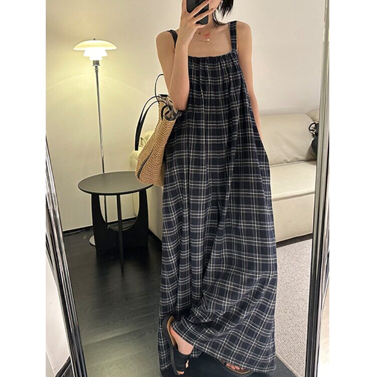韩风格子方领吊带连体裤裙女夏季宽松大码胖MM显瘦阔腿长裤背带裤