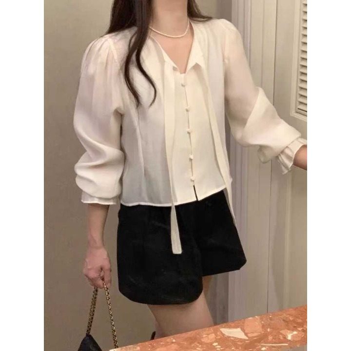 韩国东大门2026春季新品气气质显瘦法式系带个性设计喇叭袖衬衫女,女装/女士精品,衬衫,淘宝优惠券,粉丝福利购,淘宝优惠卷