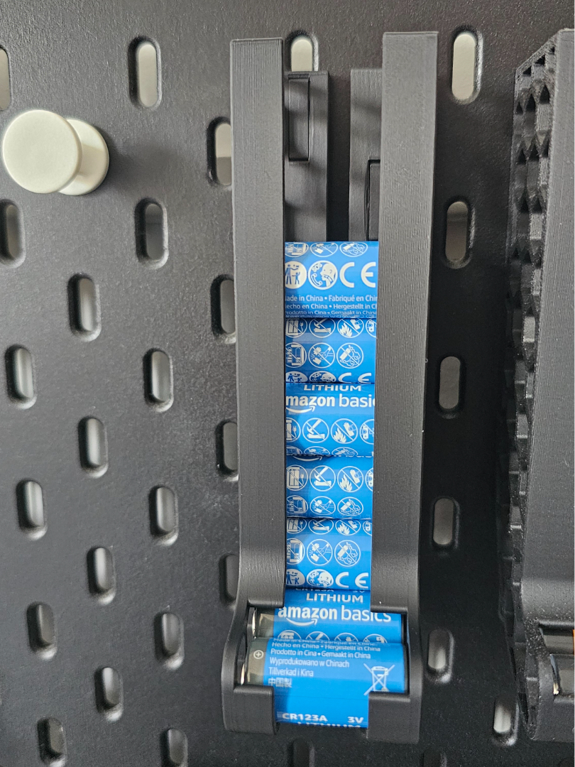 适用宜家SKADIS 斯考迪斯 宜家洞洞板配件 CR123a电池支架