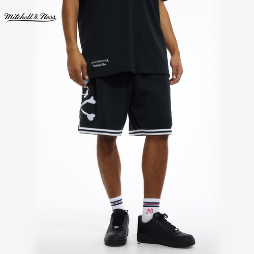 MNxMASTERMIND联名潮流运动短裤
