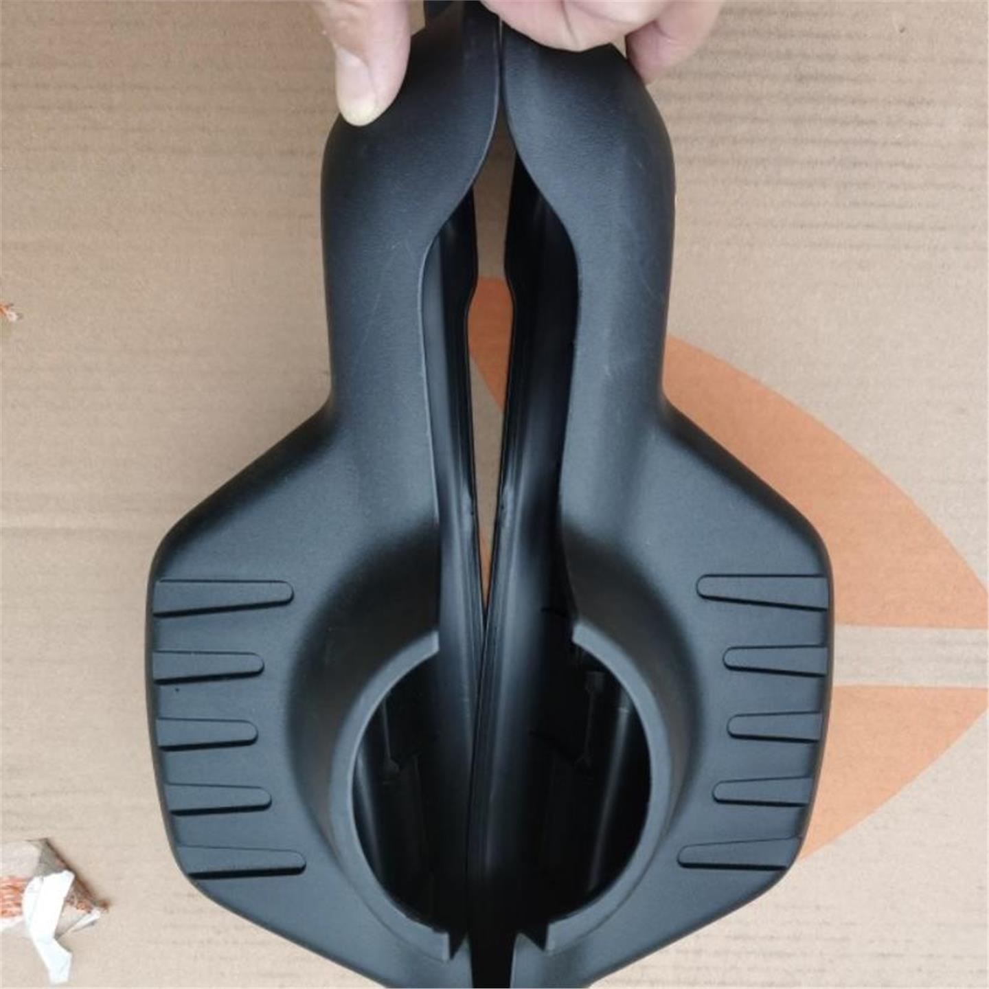 雅迪电动车电瓶车冠能欧米/魅影DM630后左右搁脚踏板踩脚