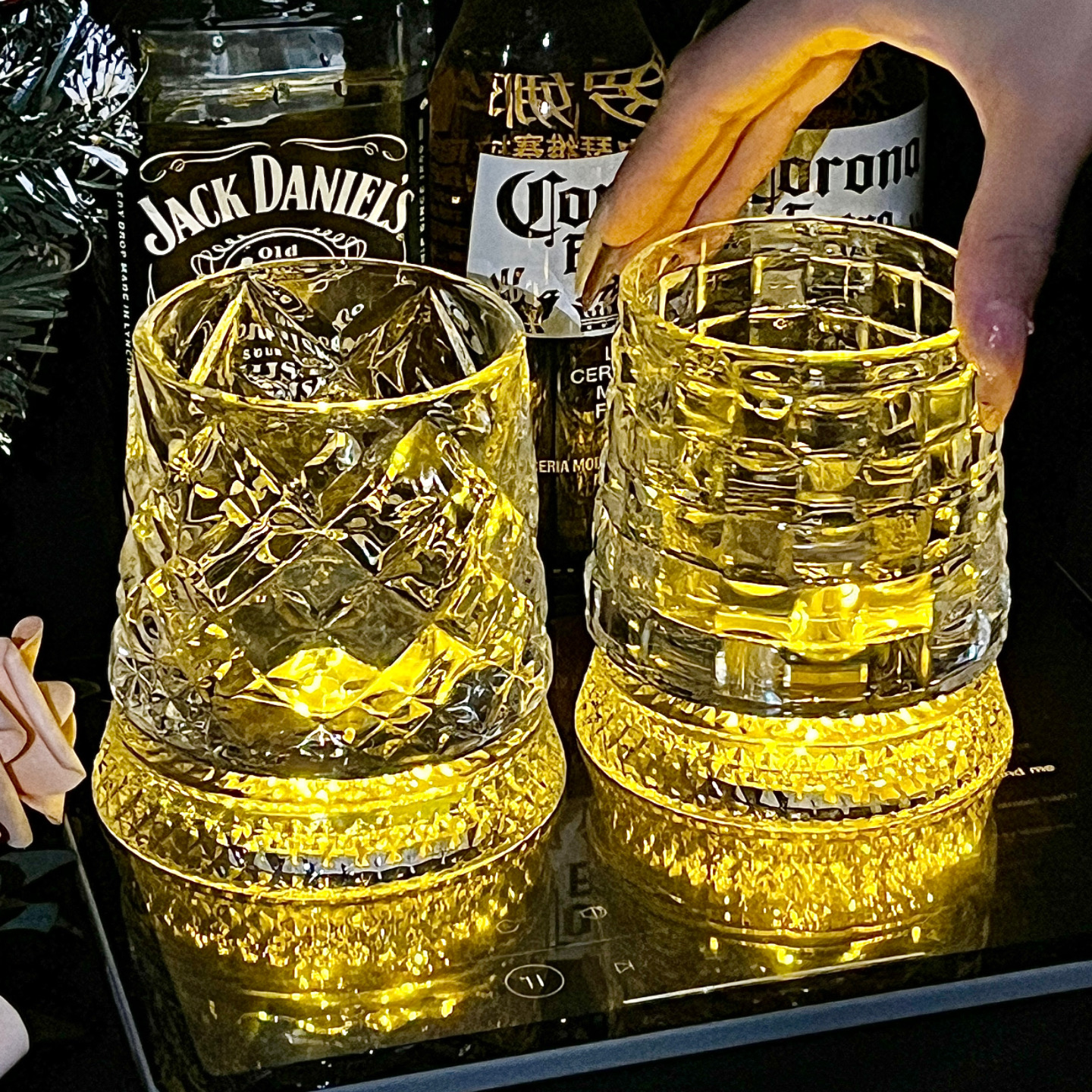 麦卡伦同款奢华旋转威士忌杯发光玻璃酒杯高颜值轻奢家用洋酒杯