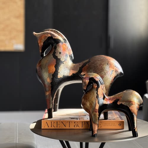 现代艺术陶瓷马摆件家居装饰品