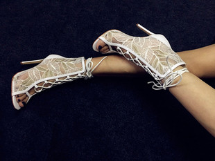 2019秋牛皮/蕾丝白色树叶婚鞋宴会鞋超高跟11.5厘米系带女王凉靴