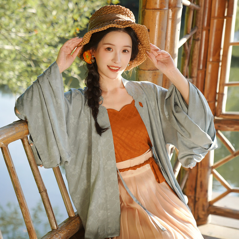 一叶知秋 清水溪汉初南北朝新中式汉服两穿棉褶衣一片式褶裙春秋,女装/女士精品,汉服套装,淘宝优惠券,粉丝福利购,淘宝优惠卷
