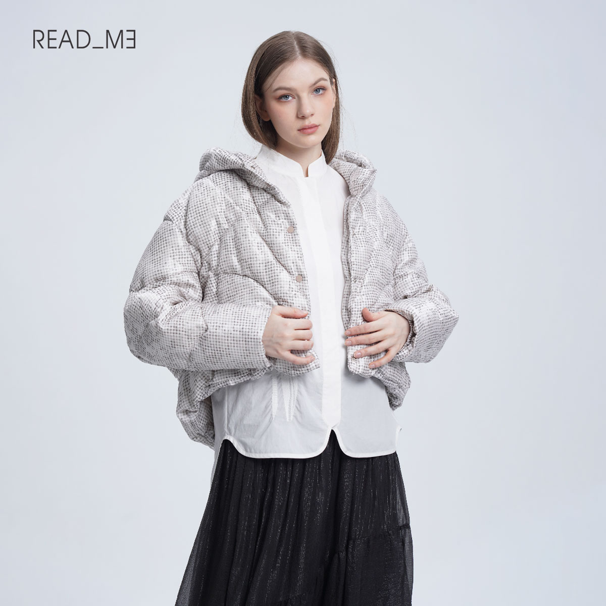 readme短款桑蚕丝格纹连帽羽绒服
