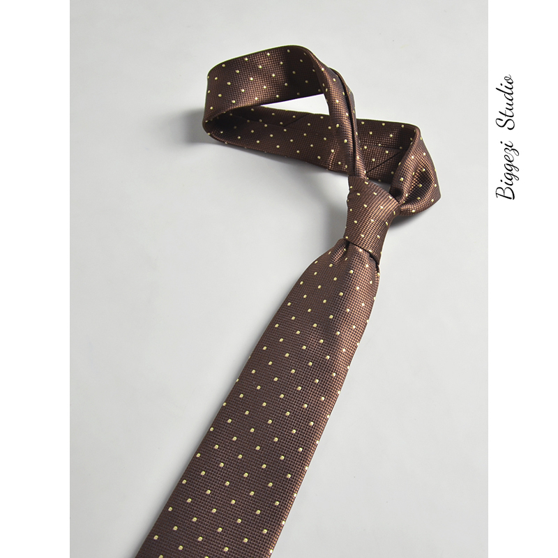 棕色商务风小波点宴会日常领带