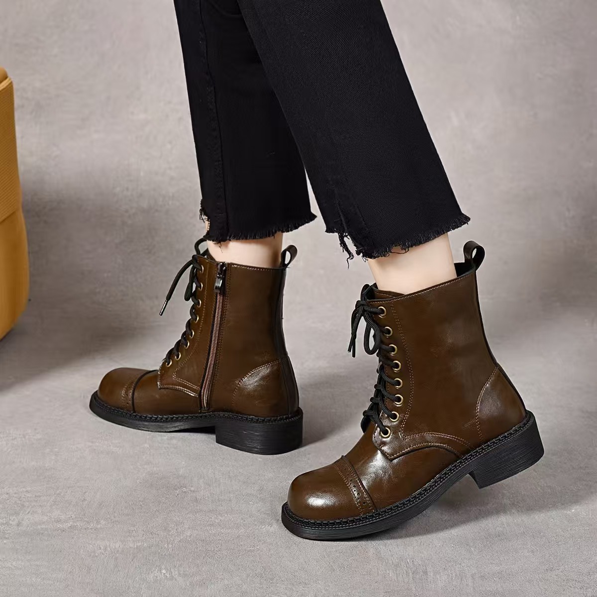 2025新款秋冬真皮短靴